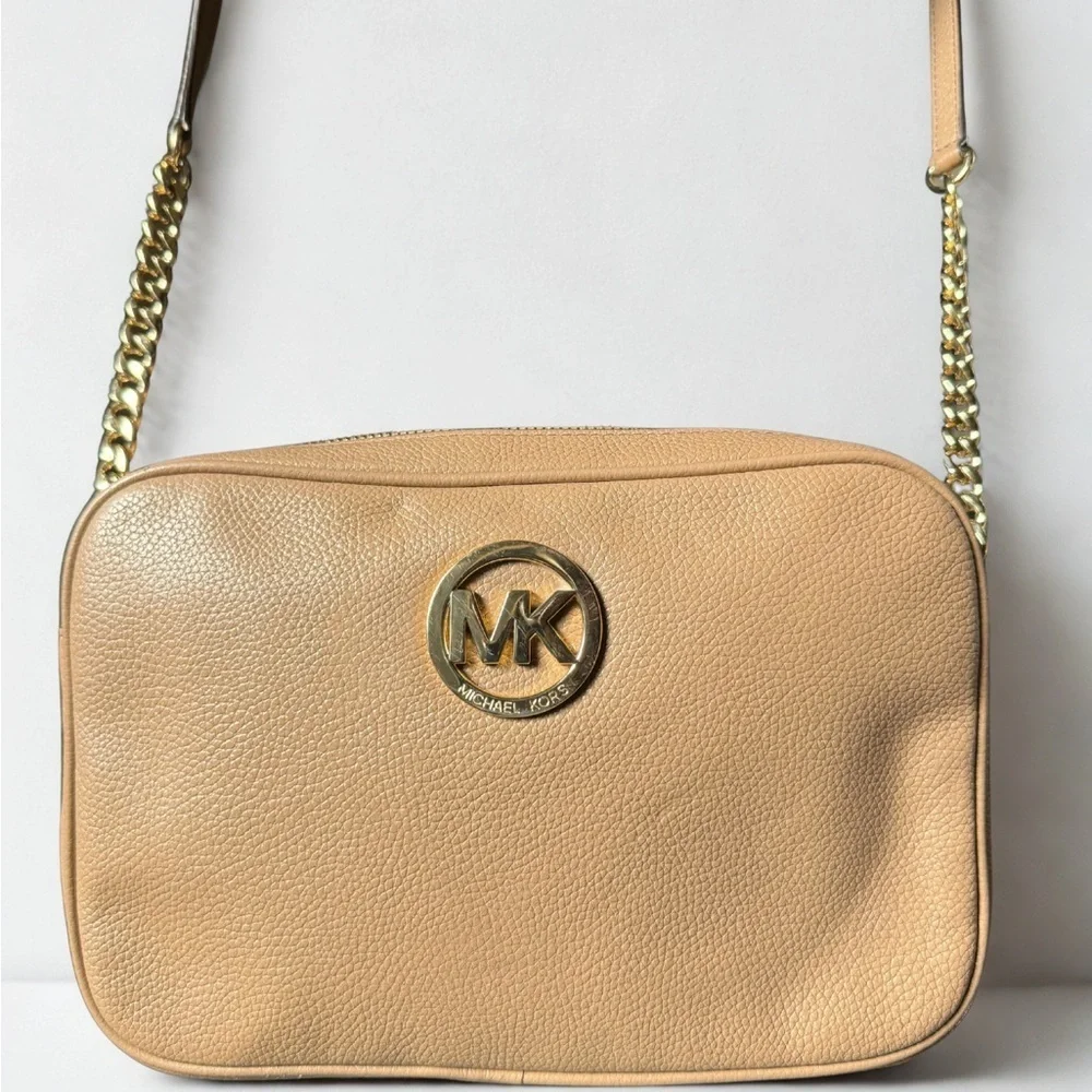 MICHAEL KORS Fulton Crossbody Bag in Pebbled Leather. Great Pre-❤️ Condition